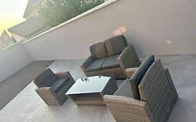 Bella Vista, parking gratuit, 5 min Auxerre